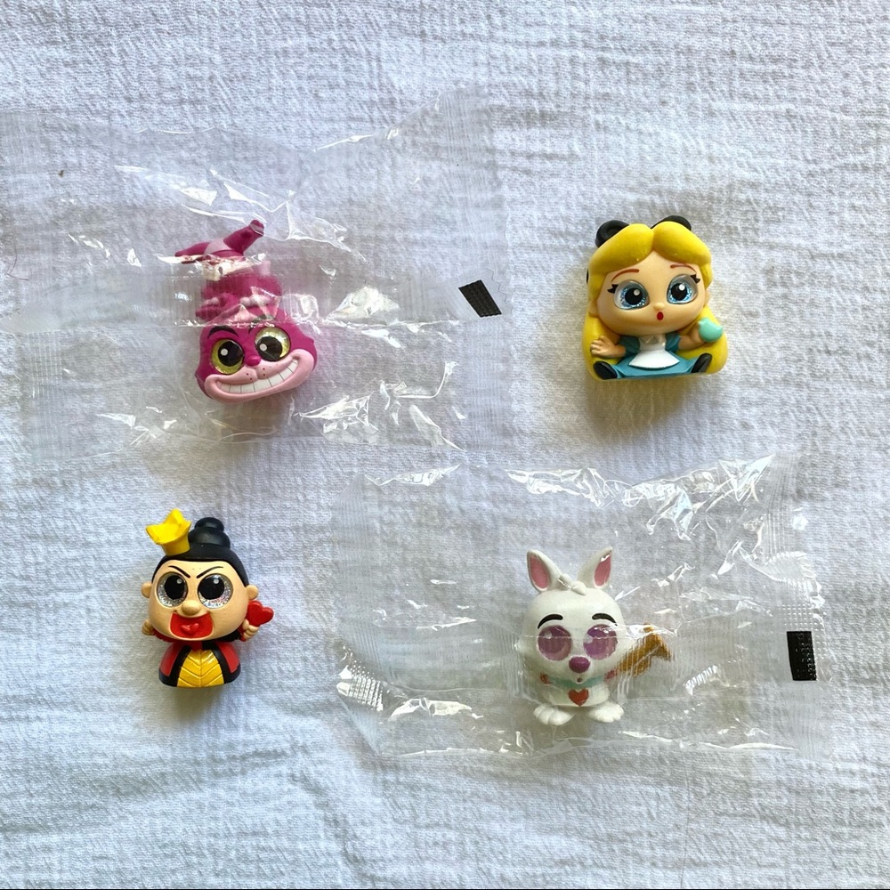NWOT Disney Doorables Series 6 Alice in Wonderland Set